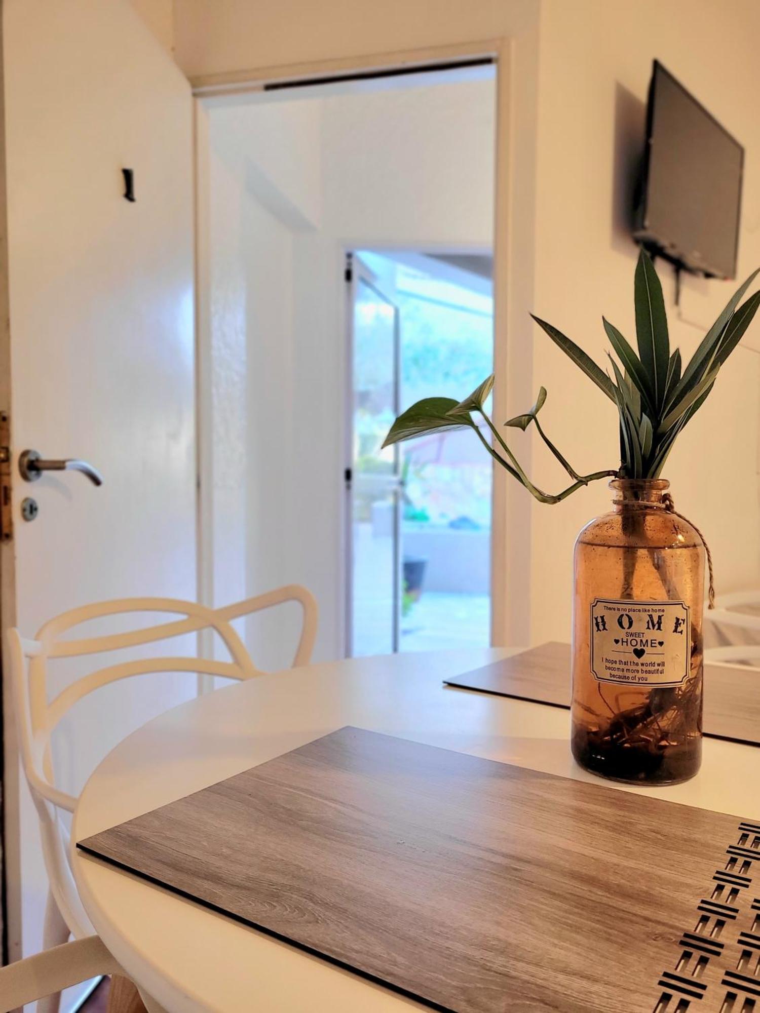 "Casa Amalia Apartamentos" Plaza Italia Y Av Aristides A 50Mts, Lugar Con Jardin Mendoza Eksteriør billede